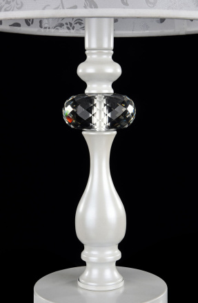 Настольная лампа Freya Adelaide FR2306-TL-01-W